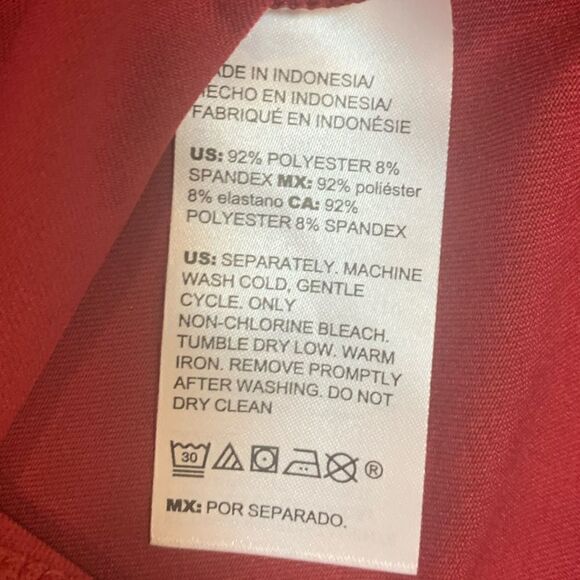 NWT Chicos zenergy sleeveless piped polo tank Deep Cherry 570292231 size… - Picture 6 of 12